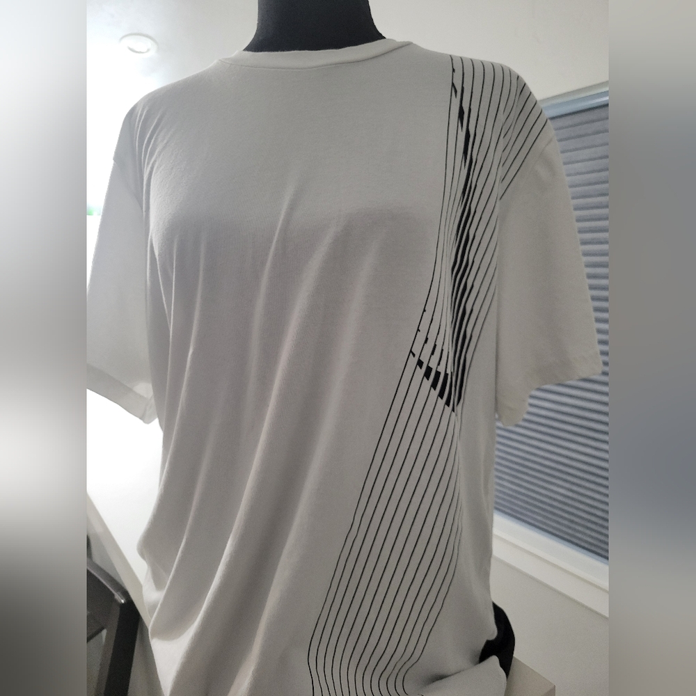 Men's Nike Tshirts - Picture 2 of 7
